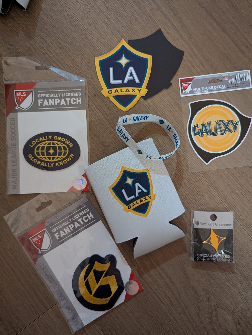 NWT LA GALAXY merch soccer stickers magnet decal patch pin NEW